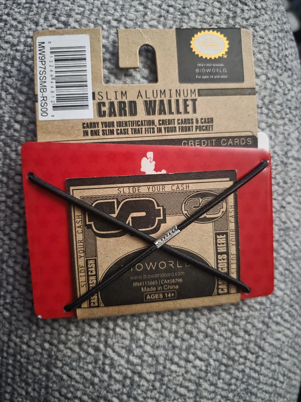 NWT Nintendo Super Mario Slim Aluminum Card Wallet RFID Blocking Bioworld Red